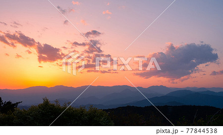 夕暮れ 夕暮れ 77844538