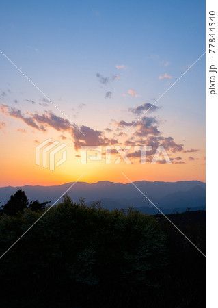 夕暮れ 夕暮れ 77844540