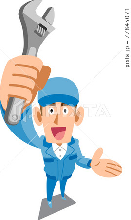 スパナを掲げて提案する青い作業服の男性 77845071