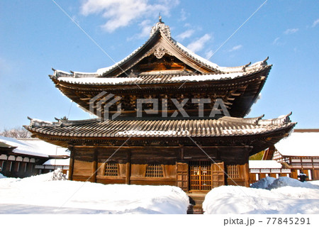 瑞龍寺の「仏殿」(側面から)(富山県高岡市関本町35) 瑞龍寺の「仏殿」(側面から)(富山県高岡市関本町35) 77845291