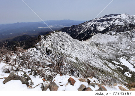 【八ヶ岳】根石岳から東天狗岳の登山道 【八ヶ岳】根石岳から東天狗岳の登山道 77845367