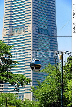 ランドマークタワーと横浜エアキャビン ランドマークタワーと横浜エアキャビン 77845604