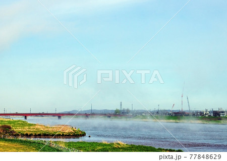 新釧路川の朝霧 77848629