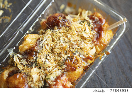 屋台のたこ焼きイメージ　写真素材 77848953