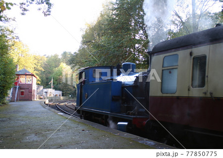 イギリス湖水地方の蒸気機関車　イギリス 77850775