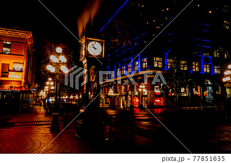 バンクーバーのガスタウンの蒸気時計 77851635