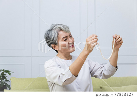 女性 女の人 女 77853227