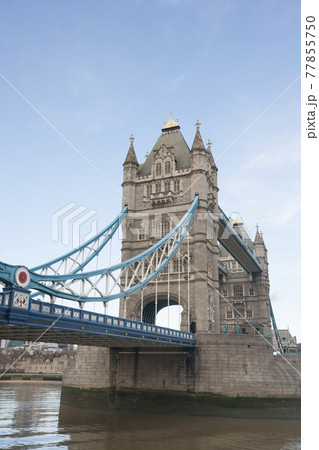 London Bridge Portraits London Bridge Portraits 77855750