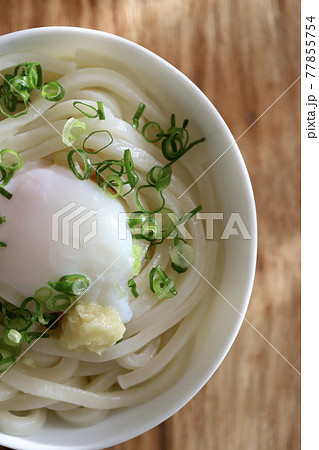 冷やし温玉ぶっかけうどん 冷やし温玉ぶっかけうどん 77855754