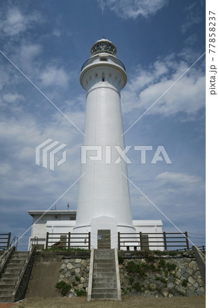 青空と尻屋崎灯台　青森 77858237