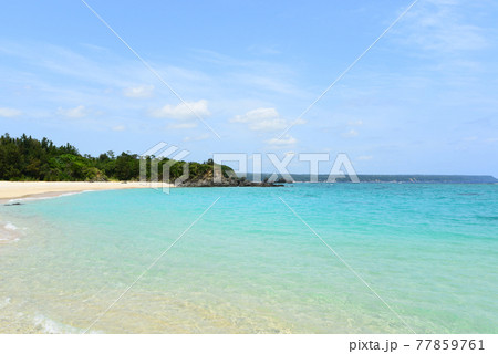 沖縄の美しい海の風景 沖縄の美しい海の風景 77859761