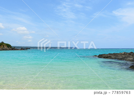 沖縄の美しい海の風景 沖縄の美しい海の風景 77859763