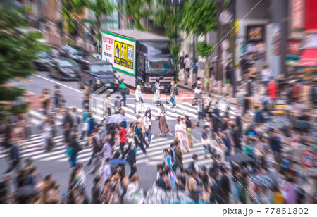 日本の東京都市景観　3度目の宣言延長下だが、この人出。再々延長は確定的…＝5月20日、渋谷 77861802
