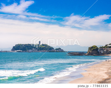 湘南海岸　江の島と七里ヶ浜 77863335