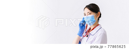 急患の連絡を受ける看護師 77865625