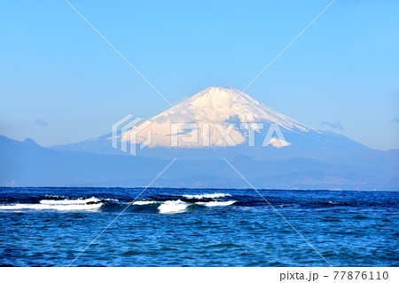 富士山と白波 富士山と白波 77876110