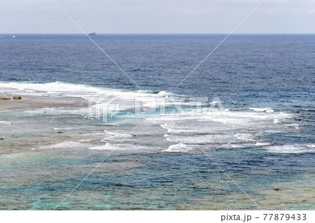 奄美大島のあやまるみさき観光公園展望台からの眺望 奄美大島のあやまるみさき観光公園展望台からの眺望 77879433