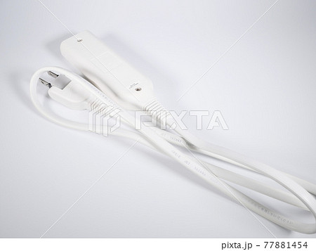 電源タップ　白　コンセント　延長コード 77881454