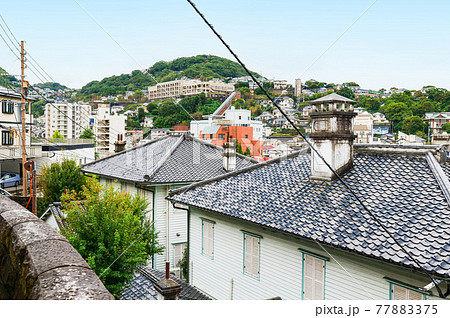 長崎 オランダ坂から眺める東山手の町並み 長崎 オランダ坂から眺める東山手の町並み 77883375