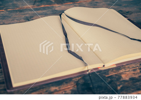 一冊のノートブック 77883934