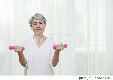 シニア 先輩 年上 77887416