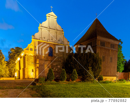 Poznan. Church of St. Wojciech on a sunny morning. Poznan. Church of St. Wojciech on a sunny morning. 77892882