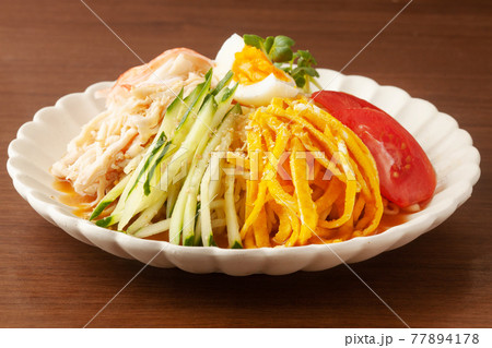 胡麻だれ冷やし中華 77894178