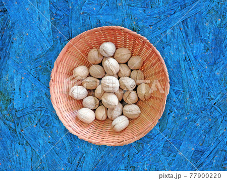 walnuts in shell walnuts in shell 77900220