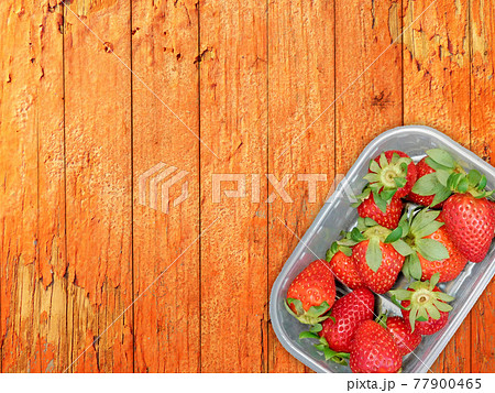 strawberries strawberries 77900465