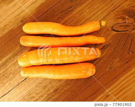 carrots 77901902