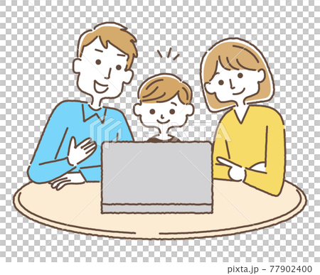 父母和孩子一邊看筆記本電腦一邊交談 77902400