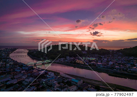 香川県観音寺市の夕景 77902497