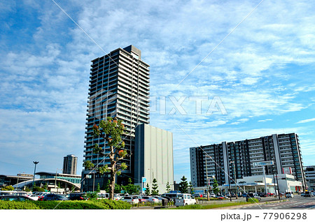 東静岡駅前の高層ビル 77906298