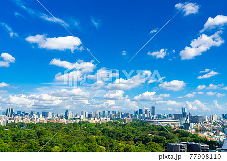 東京風景　初夏　新国立競技場と街並 77908110