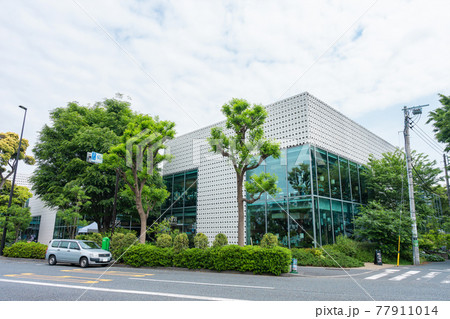 代官山の蔦屋書店 77911014
