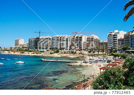 マルタ島の海岸線 77912465