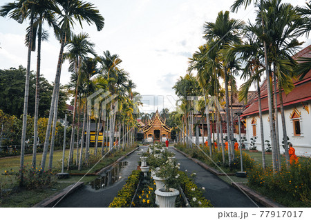 Golden Thai temples and pagodas Golden Thai temples and pagodas 77917017