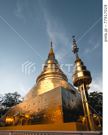 Golden Thai temples and pagodas Golden Thai temples and pagodas 77917028