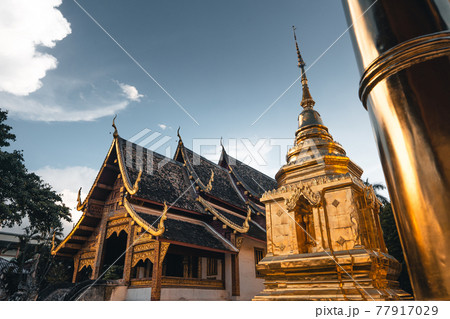 Golden Thai temples and pagodas 77917029