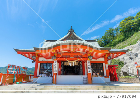晴天の高橋稲荷神社　熊本県熊本市 77917094