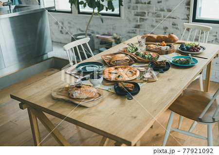 おしゃれな食卓 77921092