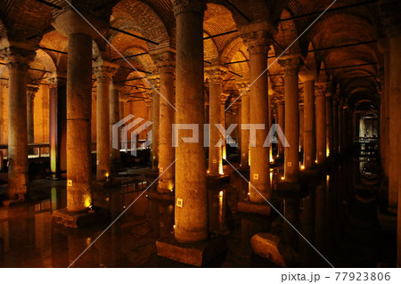 イスタンブールの地下宮殿（トルコ） 77923806