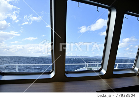 礼文航路フェリーからの礼文島 77923904