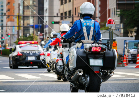 警視庁 警察官 白バイ隊員 77928412