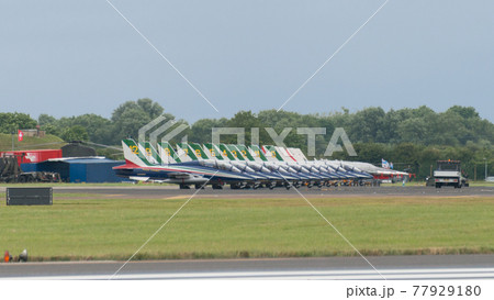 イタリア空軍「フレッチェ・トリコローリ」駐機 77929180