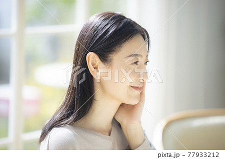 女性 ビューティー ヘアケア 女性 ビューティー ヘアケア 77933212