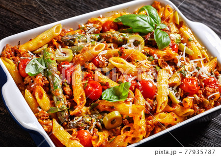 close-up of ground turkey penne pasta bake 77935787