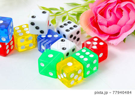 サイコロ,四角,四角形,ダイス、キューブ、ゲーム,娯楽,数字,賭博,ギャンブル,カジノ,さいころ サイコロ,四角,四角形,ダイス、キューブ、ゲーム,娯楽,数字,賭博,ギャンブル,カジノ,さいころ 77940484