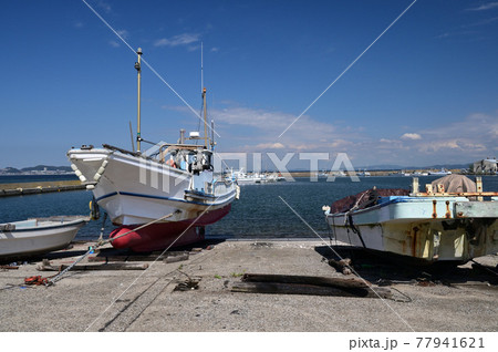 三浦半島・金田漁港の風景 三浦半島・金田漁港の風景 77941621