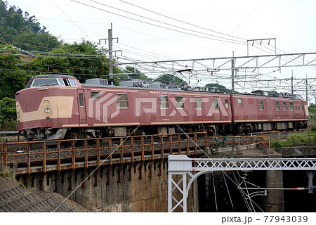 東海道本線を走るクモヤ443系回送列車 東海道本線を走るクモヤ443系回送列車 77943039